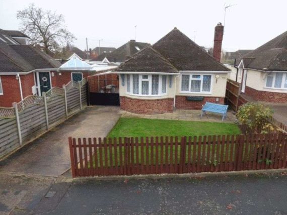 2 bedroom Detached f...